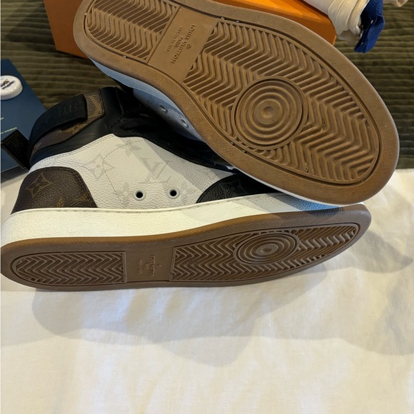 Louis Vuitton Rivoli high top sneakers 4.5=8 in womens - Picture 7 of 13